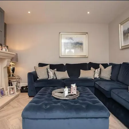 Village Wedding With Gym 住宿加早餐酒店 Louth